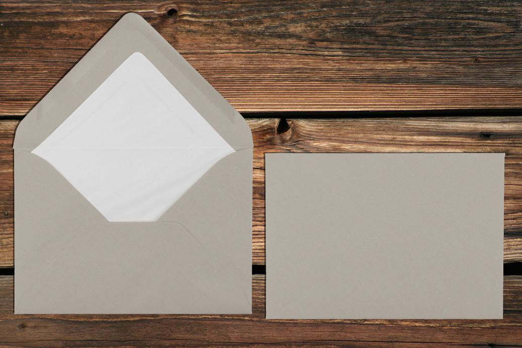 Briefhüllen mit Seidenfutter B6 125x176 mm Nassklebend Taupe gerippt 100 g/qm